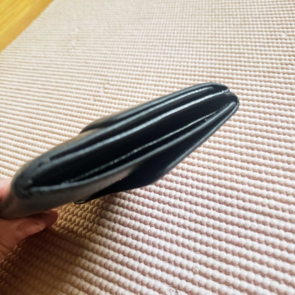 Louis Vuitton Epi Elise Wallet - Black - Picture 14 of 16
